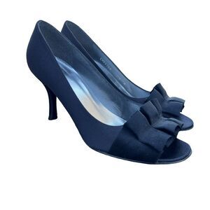 Stuart Weitzman GIGIRITZ Black Size 8 Ruffle 3.5" Heel Cocktail Pumps